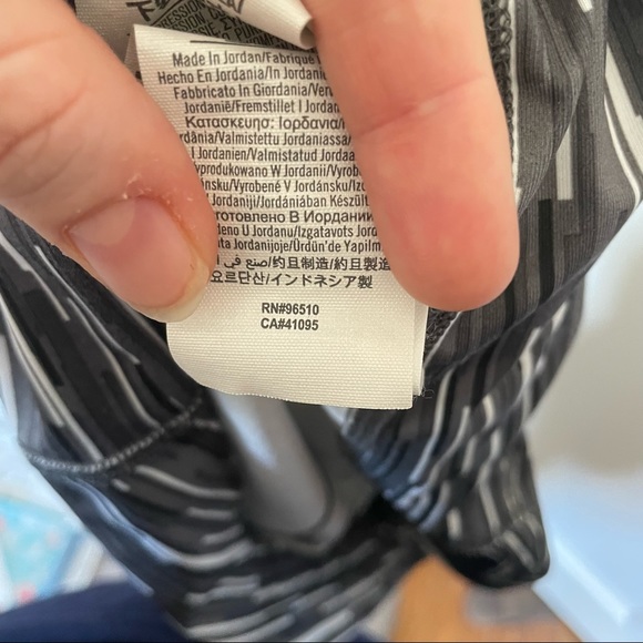 Under Armour HeatGear Compression Striped Womens Leggings - size L - NWOT - Picture 8 of 10